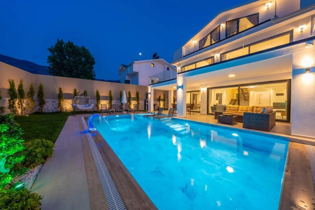 Luxury 4-Bed Villa With Private Pool And Jacuzzi Ovacık